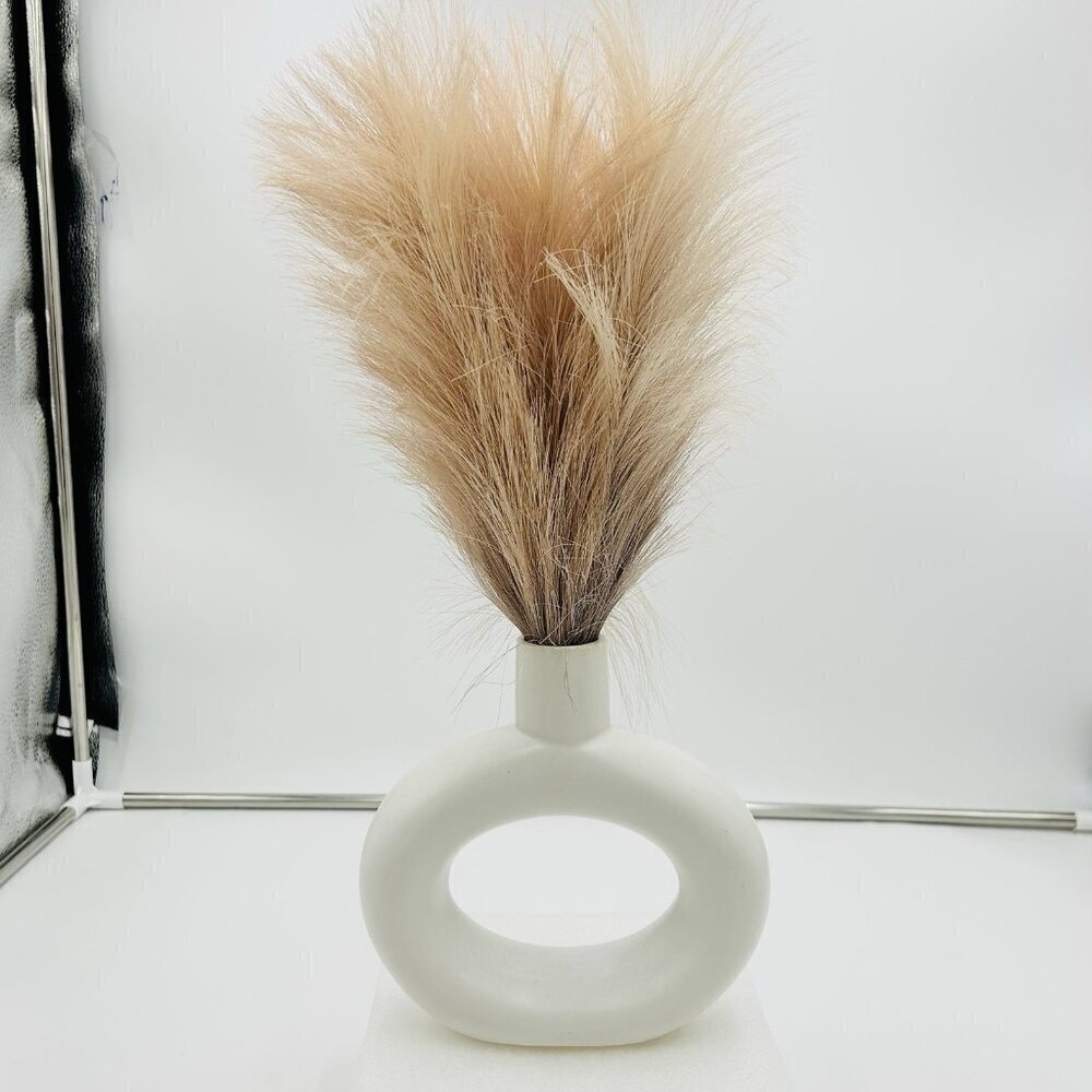 White Ceramic Vases Faux Pampas Grass Water Drop Design Doughnut Vase Modern